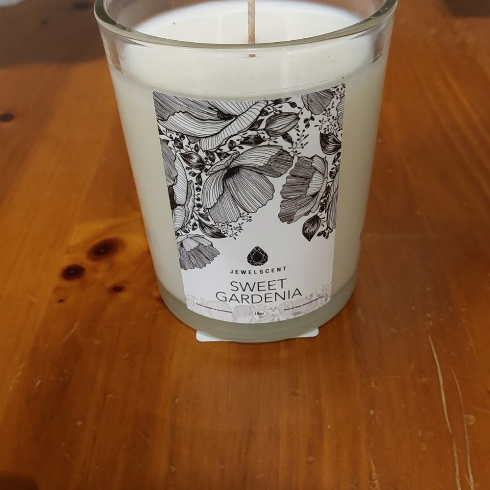 Jewel Scent 18 oz Sweet Gardenia Candle with Surprise Ring Size 6